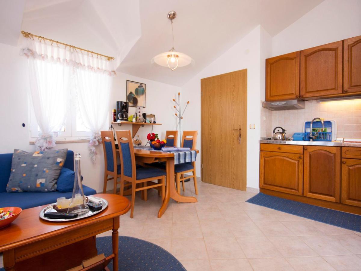 Apartments Grivicic Krapanj Bagian luar foto