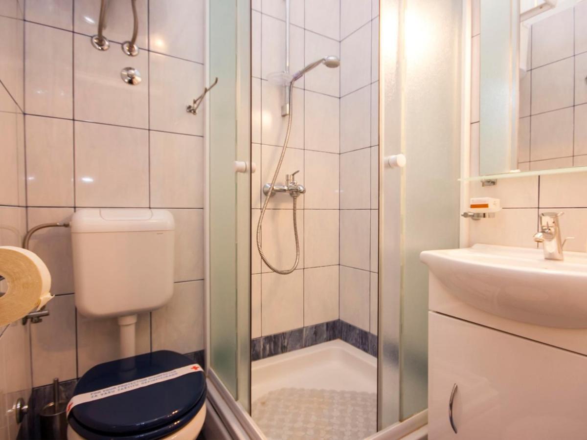 Apartments Grivicic Krapanj Bagian luar foto